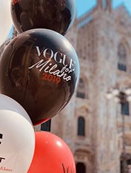Palloncini personalizzati e gonfiabili pubblicitari a Milano: come attirare clienti senza rischi